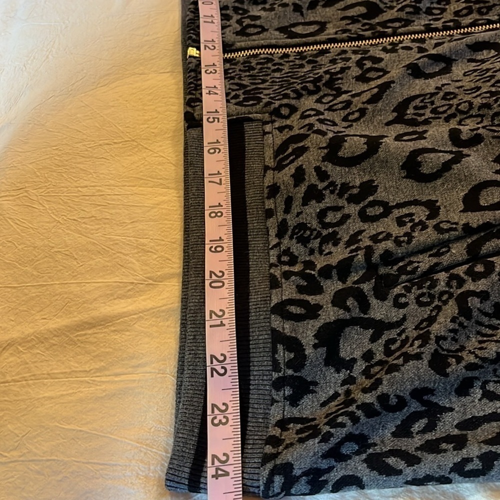 Du Jour Animal Print Bomber Sweater Jacket with Striped Rib Knit Trim Size XL - Picture 10 of 11